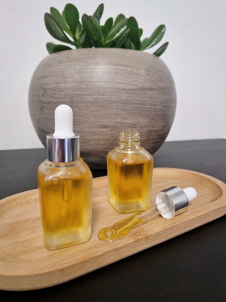 Lahvička z matného skla s kapátkem 15 ml | aromaterapie Byliny a Tradice